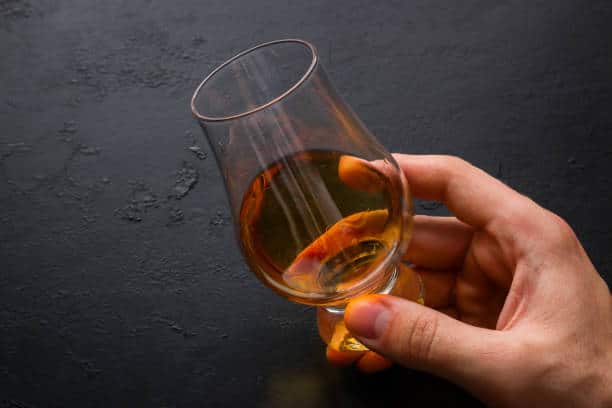 le verre pour déguster au mieux un whisky