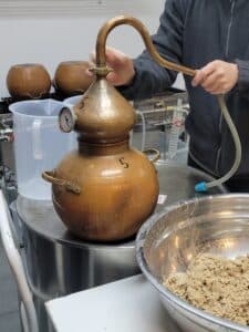 Un petit alambic qui sert à distiller le soju